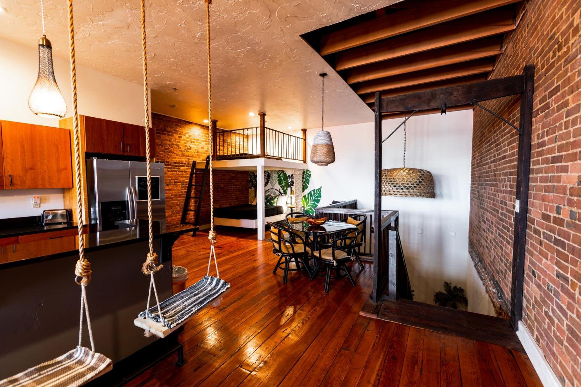 The Two Story Loft Lägenhet Springfield Exteriör bild